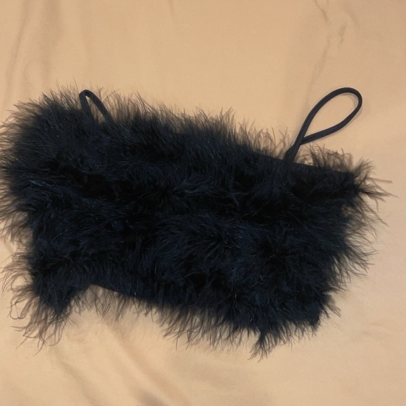 Bundle H&M sequined  top size xs burgundy/ Steps black faux  fur top sizeM NWOT - Picture 4 of 7